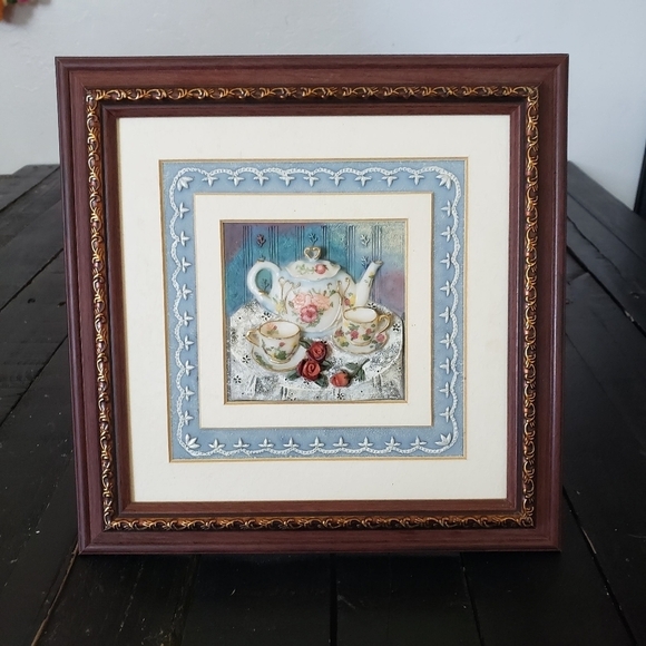 Vintage Tea Pot Victorian Frame Cherry Red Brown Blue Rose 3D Ceramic Resin - Picture 1 of 7